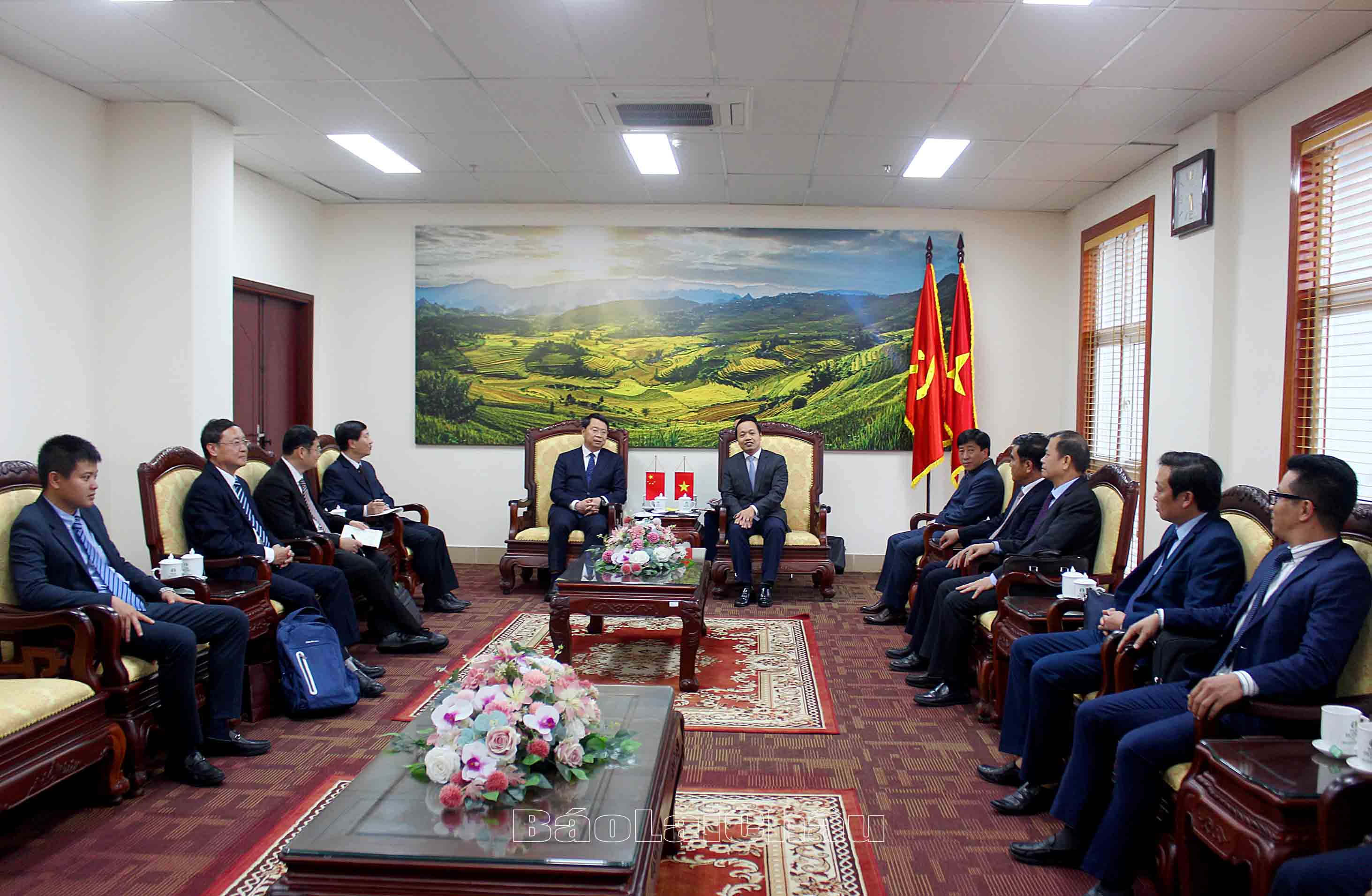 Quang cảnh buổi làm việc.